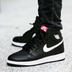 나이키(NIKE) AIR JORDAN 1 RETRO HIGH OG (555088-011) YING AND YANG PACK | GVG 스토어. 전 세계직배송.