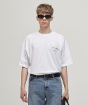 드러그위드아웃사이드이펙트(DRUG WITHOUT SIDE EFFECT) DWS COMPANY BT LOGO T-SHIRT(WHITE) | GVG 스토어. 전 세계직배송.