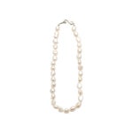 로울(LOWOOL) POTATO PEARL NECKLACE | GVG 스토어. 전 세계직배송.