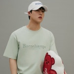 본챔스(BORN CHAMPS) SERIF LOGO TEE B22ST13OL | GVG 스토어. 전 세계직배송.