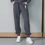 iba nenets I HOODIE 아이 스웻팬츠 | GVG STORE Toko Mode K-POP. Pengiriman langsung ke seluruh dunia.