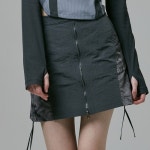 PLAYIAN 디바이드 타이다이 미니스커트 - GREY | GVG STORE K-POP, K-MODE GESCHÄFT. Weltweite Direktlieferung.