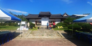 (글보기)(사)경주시종합자원봉사센터 ‧ (사)등대회 ‘찾아라! 경주 행복마을’재능봉사 펼쳐 | 경주시정뉴스 - 시정소식 >최신기사