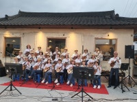 (글보기)경주시 황남동 주민자치센터, 우쿨렐레 버스킹 공연 성황리 개최 | 경주시정뉴스 - 읍면동소식 >읍면동소식