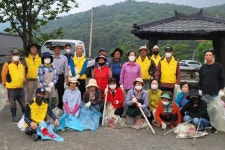 (글보기)우리도 플로깅 했어요… 강동면 왕신2리, 환경정화 활동 실시 | 경주시정뉴스 - 시정소식 >최신기사