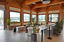 LLOW(엘로우) | 카페&찻집 | 음식 | 경주문화관광 경주문화관광