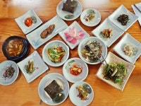 남산 불곡 마애여래좌상 (부처골 감실여래좌상) | 남산권 | 권역별 관광지 | 경주 여행 | 경주문화관광 경주문화관광