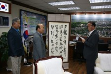 (글보기)제1회 한국의 역사마을 "양동”전국 서예대전 수상작품 기증 | 경주시정뉴스 - 시정소식 >최신기사