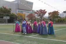 공지사항-민요반 사회단체 연합 체육대회 공연 내용 | 동주민센터>효성1동>우리동소식