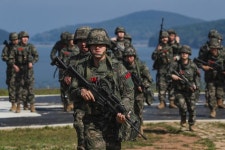 해병닷컴 - [국방일보] 격오지 부대를 찾아서 ④ 볼음도-해군인방사 전탐감시대 · 해병대2사단 볼음소초