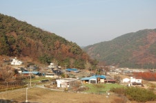 문화관광포털 > 함안여행> 역사/인물> 지명유래> 함안면> 중산골(中山谷) 중산골(中山谷) | 문화관광포털