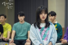 A Moment at Eighteen (열여덟의 순간) Korean  - Drama - Picture @ HanCinema :: The Korean Movie and Drama Database A Moment at... 