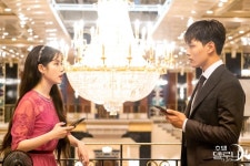 Hotel Del Luna (호텔 델루나) Korean  - Drama - Picture @ HanCinema :: The Korean Movie and Drama Database Hotel Del Luna (호텔... 