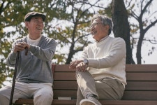 우리 국민들 ‘노인’이라고 생각하는 나이는 ‘70세’ - 헬스컨슈머 우리 국민들 ‘노인’이라고 생각하는 나이는 ‘70세’