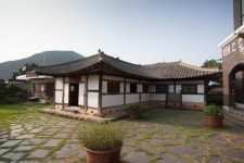 문화재이미지 | 금산교회와 앞마당 금산교회와 앞마당