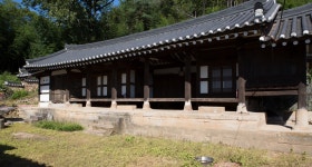 국가유산이미지 | 산청소남리권씨고가_안채 측면 전경 (촬영년도 : 2015년) 산청소남리권씨고가_안채 측면 전경 (촬영년도 : 2015년)