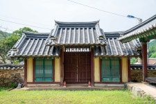 국가유산이미지 | 서천청절사(사진)_부속 건물 (촬영년도_2024년) 서천청절사(사진)_부속 건물 (촬영년도_2024년)
