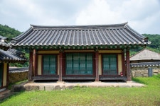 국가유산이미지 | 서천청절사(사진)_부속 건물 (촬영년도_2024년) 서천청절사(사진)_부속 건물 (촬영년도_2024년)