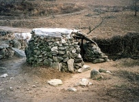 국가유산이미지 | 분천리까지구멍집화장실근경 분천리까지구멍집화장실근경