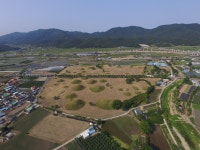 국가유산이미지 | 경주 금척리고분군 서쪽상공(동쪽으로 조망) (고도보존육성과, 2017) 경주 금척리고분군 서쪽상공(동쪽으로 조망)... 