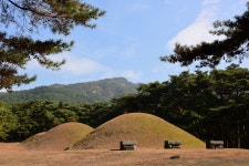국가유산이미지 | 경주 남산 일원_배동삼릉 전경 (촬영년도 : 2015년) 경주 남산 일원_배동삼릉 전경 (촬영년도 : 2015년)
