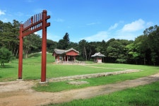 국가유산이미지 | 파주 삼릉_공릉 홍살문_미술_2010년(출처 : 국립문화재연구소) 파주 삼릉_공릉 홍살문_미술_2010년(출처 : 국립문화재연구소)