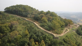 국가유산이미지 | 오산 독산성과 세마대지 전경 동문방향(20141019) 오산 독산성과 세마대지 전경 동문방향(20141019)