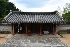국가유산이미지 | 상덕사 삼문 (촬영년도 : 2024년) 상덕사 삼문 (촬영년도 : 2024년)