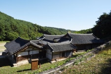 국가유산이미지 | 안동 안동권씨 능동재사_원경 (촬영년도 : 2015년) 안동 안동권씨 능동재사_원경 (촬영년도 : 2015년)
