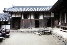 국가유산이미지 | 구례 운조루 고택_곳간채 (촬영년도 : 2015년) 구례 운조루 고택_곳간채 (촬영년도 : 2015년)