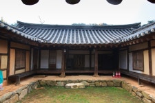 국가유산이미지 | 아산 용궁댁_안채 전경 (촬영년도 : 2015년) 아산 용궁댁_안채 전경 (촬영년도 : 2015년)