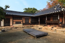 국가유산이미지 | 아산 외암마을 건재고택_안채 전경1 (촬영년도 : 2015년) 아산 외암마을 건재고택_안채 전경1 (촬영년도 : 2015년)