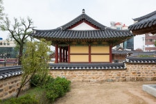 국가유산이미지 | 밀양 관아지_매죽당에서 바라본 동헌 측면 (촬영년도 : 2015년) 밀양 관아지_매죽당에서 바라본 동헌 측면 (촬영년도 : 2015년)