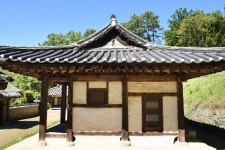 국가유산이미지 | 안동 임천서원_측면과 팔작지붕 (촬영년도 : 2015년) 안동 임천서원_측면과 팔작지붕 (촬영년도 : 2015년)