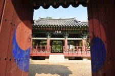 국가유산이미지 | 청주 무농정_입구에서 바라본 무농정 (촬영년도 : 2015년) 청주 무농정_입구에서 바라본 무농정 (촬영년도 : 2015년)