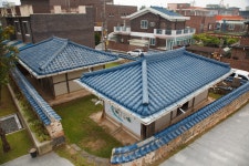 국가유산이미지 | 부여 신동엽 가옥 터_전시관 위에서 내려다 본 전경 (촬영년도 : 2015년) 부여 신동엽 가옥 터_전시관 위에서 내려다 본 전경... 
