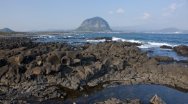 국가유산이미지 | 사계리 해안에서 본 제주 산방산 사계리 해안에서 본 제주 산방산