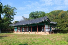 문화재이미지 | 동헌 우측면 전경 동헌 우측면 전경