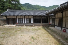 문화재이미지 | 사의당_수의헌 정면 (촬영년도 : 2015년) 사의당_수의헌 정면 (촬영년도 : 2015년)