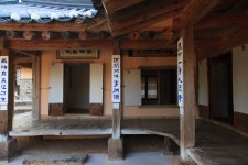 국가유산이미지 | 김정희선생고택<안채.사랑채>_사랑채 툇마루1 (촬영년도 : 2015년) 김정희선생고택<안채.사랑채>_사랑채 툇마루1 (촬영년도... 