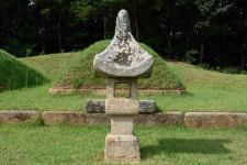 문화재이미지 | 파주 공효공 박중손묘 장명등 (촬영년도 : 2015년) 파주 공효공 박중손묘 장명등 (촬영년도 : 2015년)