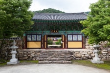 국가유산이미지 | 양산 신흥사 대광전_천왕문 (촬영년도 : 2015년) 양산 신흥사 대광전_천왕문 (촬영년도 : 2015년)