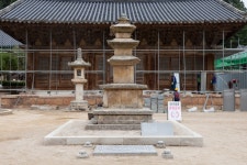 국가유산이미지 | 양산 통도사 삼층석탑_전경 (촬영년도 : 2015년) 양산 통도사 삼층석탑_전경 (촬영년도 : 2015년)