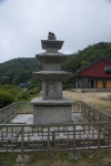 국가유산이미지 | 김천 청암사 수도암 동·서 삼층석탑_동탑 옆면 (촬영년도 : 2015년) 김천 청암사 수도암 동·서 삼층석탑_동탑 옆면... 