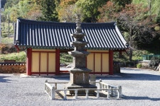 문화재이미지 | 순천 동화사 삼층석탑_뒷쪽 전경 (촬영년도 : 2015년) 순천 동화사 삼층석탑_뒷쪽 전경 (촬영년도 : 2015년)