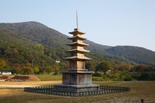 문화재이미지 | 서산 보원사지 오층석탑_우측 뒤 측면 (촬영년도 : 2015년) 서산 보원사지 오층석탑_우측 뒤 측면 (촬영년도 : 2015년)