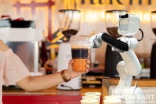 스페셜리스트들 [호텔앤레스토랑] [Beverage People] 비대면 시대의 남다른 퍼포먼스와 감각, 세상에 없던 AI 베버리지 스페셜리스트들