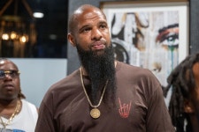 Slim Thug Confronts Crazy Fan Sleeping In His Garage After Gym Slim Thug Confronts Crazy Fan Sleeping In His Garage After... 