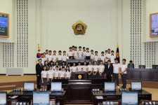 포토갤러리-청량중학교 제187회 인천광역시의회 제1차 정례회 제1차 본회의 방청 내용 | 인천광역시의회 어린이 의회>함께해요