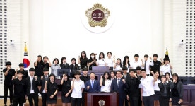 보도자료-안남고등학교,동양중학교 의정아카데미 본회의 체험교실 참가 내용 | 인천광역시의회 메인>의회소식 보도자료-안남고등학교,동양중학교... 